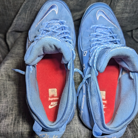 Nike Supreme x Air - Picture 5 of 7